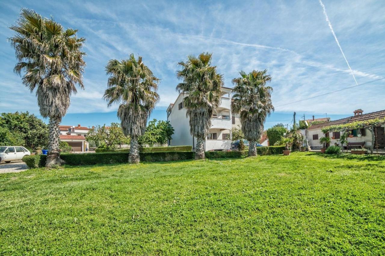 Apartments And Rooms Ana Pomer 217 מראה חיצוני תמונה