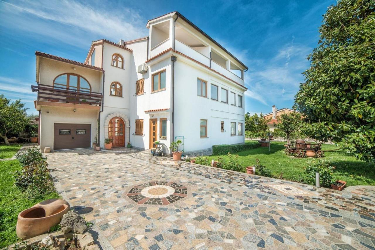 Apartments And Rooms Ana Pomer 217 מראה חיצוני תמונה
