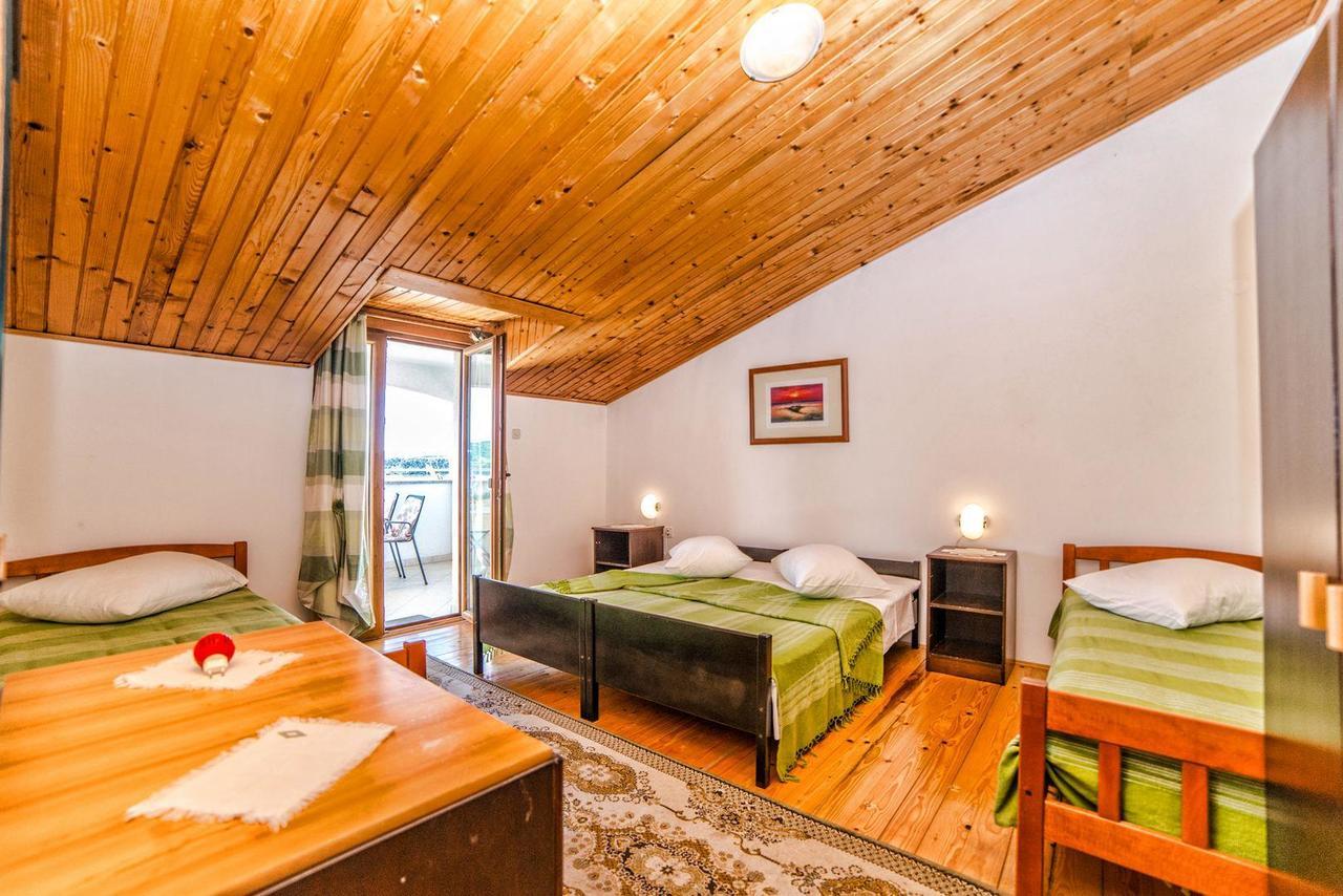 Apartments And Rooms Ana Pomer 217 מראה חיצוני תמונה