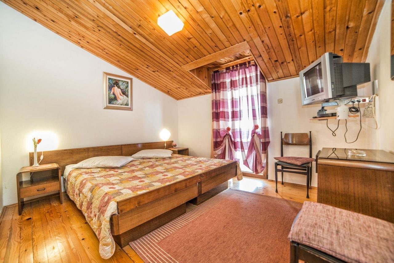 Apartments And Rooms Ana Pomer 217 מראה חיצוני תמונה