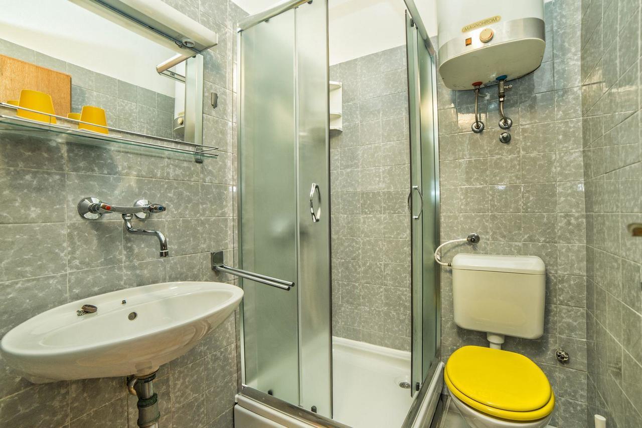 Apartments And Rooms Ana Pomer 217 מראה חיצוני תמונה