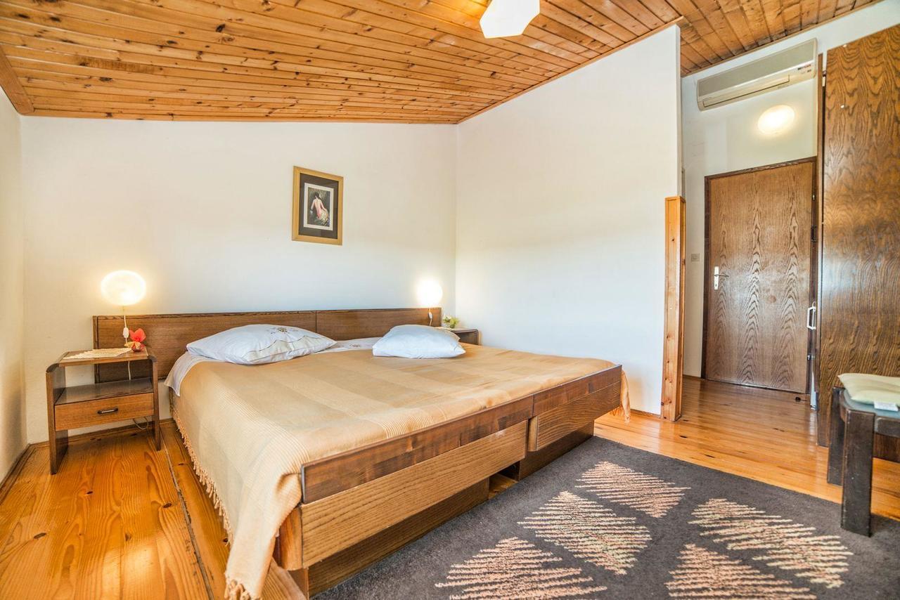 Apartments And Rooms Ana Pomer 217 מראה חיצוני תמונה