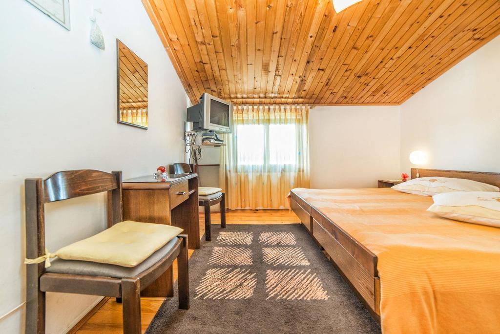 Apartments And Rooms Ana Pomer 217 מראה חיצוני תמונה