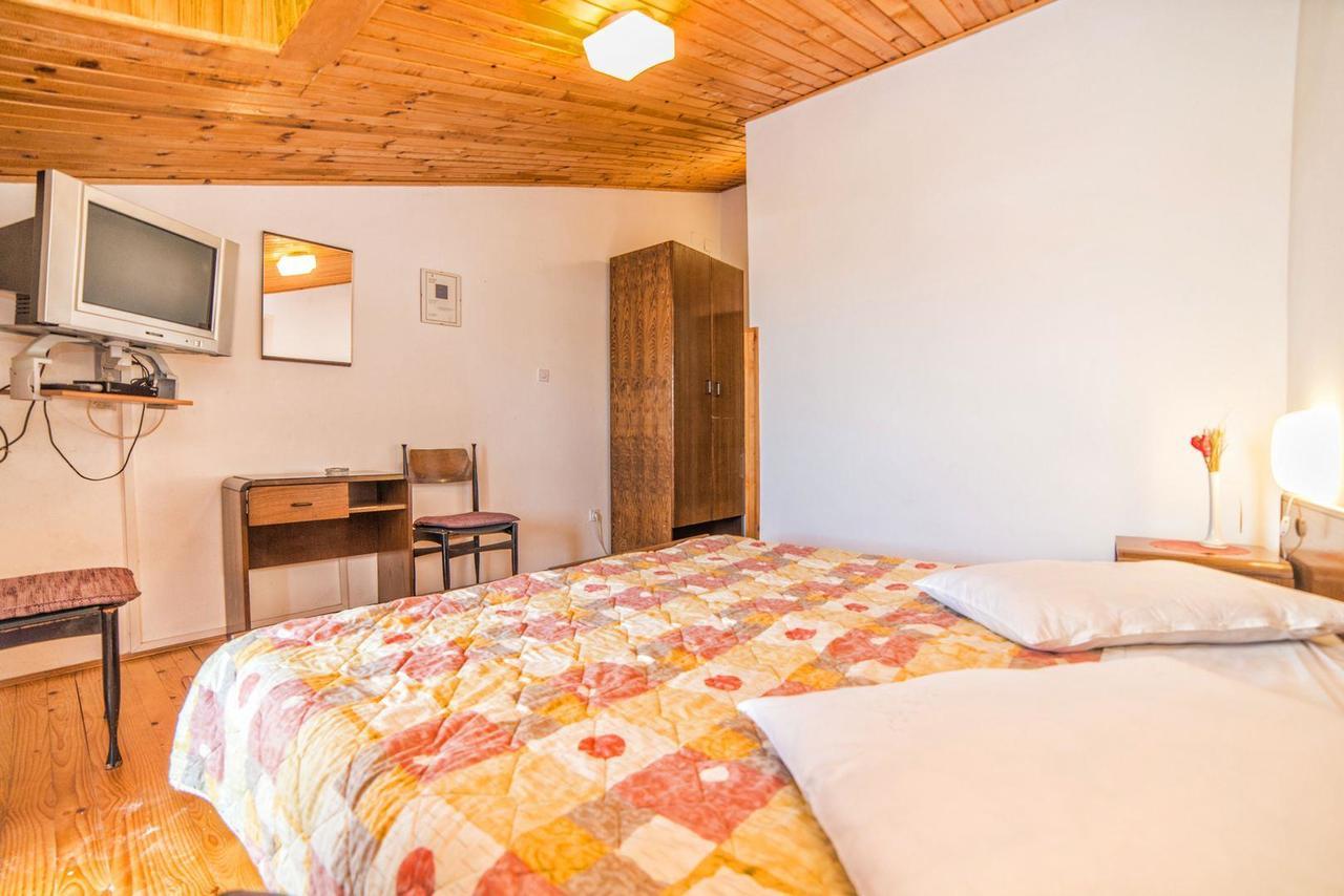 Apartments And Rooms Ana Pomer 217 מראה חיצוני תמונה