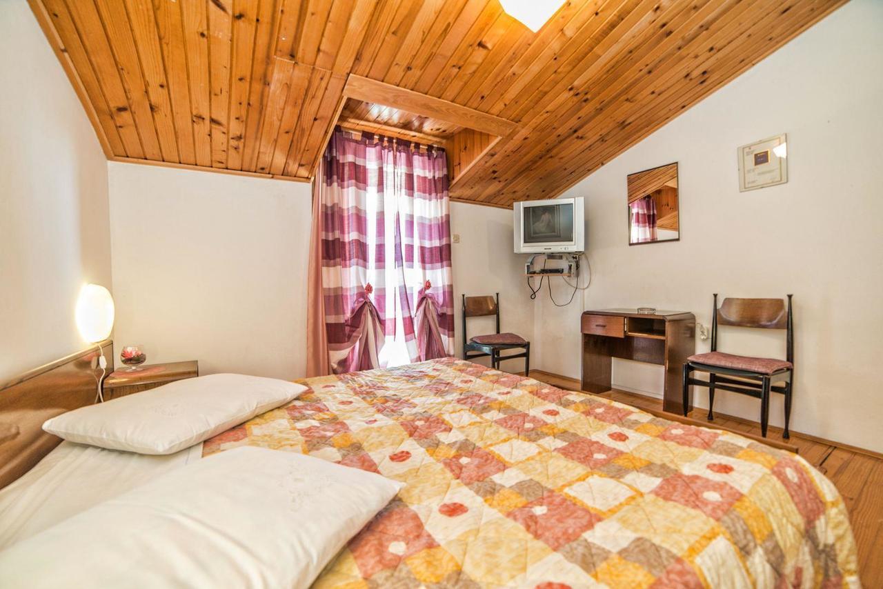 Apartments And Rooms Ana Pomer 217 מראה חיצוני תמונה